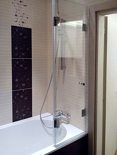 Душевая шторка на ванну складная