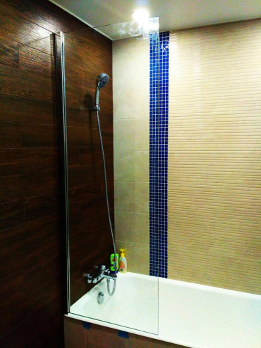 Шторка на ванну в профиле