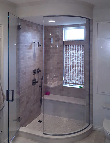 Радиусная душевая перегородка