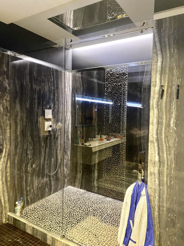 Душевая перегородка с раздвижной дверью