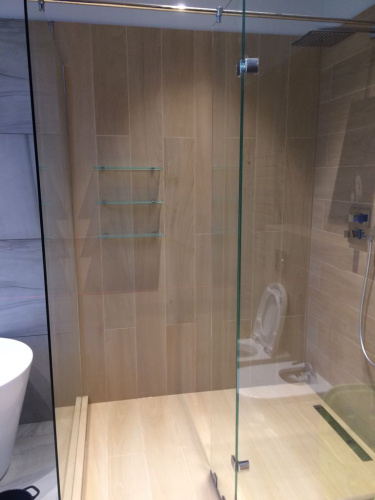 Две шторки в душ