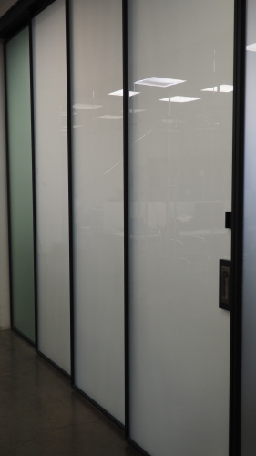 Дверь раздвижная в раме