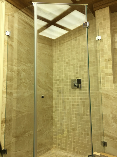 Душевая перегородка трапеция