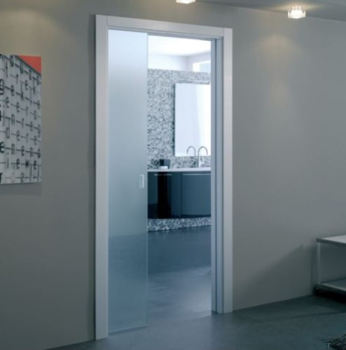 Дверь раздвижная с закрытым треком