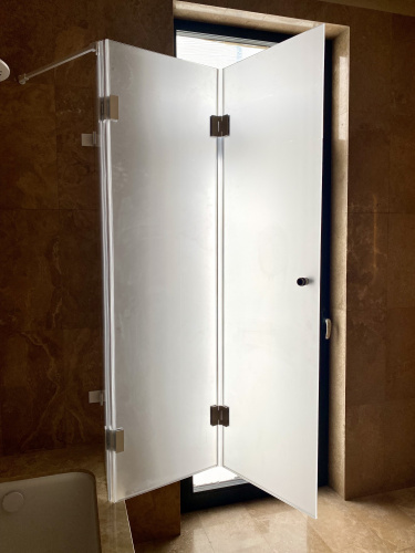 Душевая шторка на ванну складная