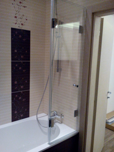 Душевая шторка на ванну складная