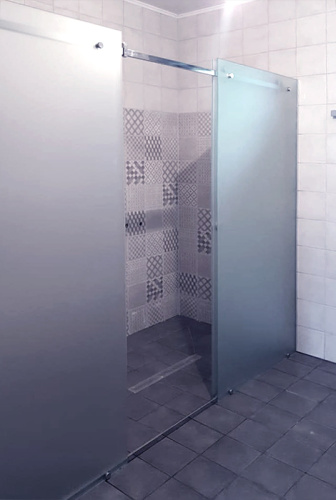 Душевая перегородка с раздвижной дверью и доборами