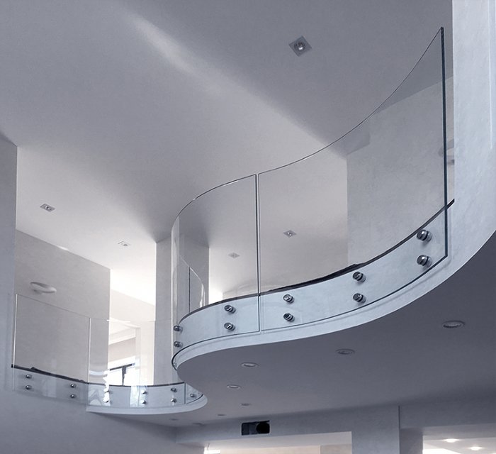 Ограждения балконов и террас на точках гнутое