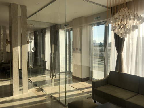 Тамбур из закаленного стекла