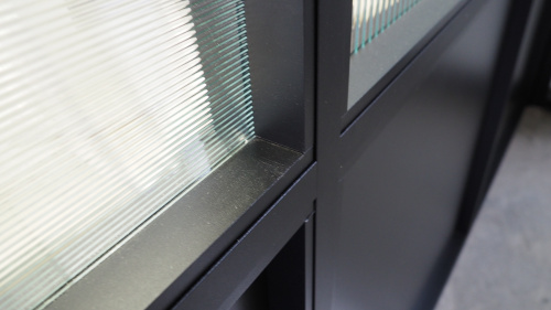 Перегородка с узким профилем