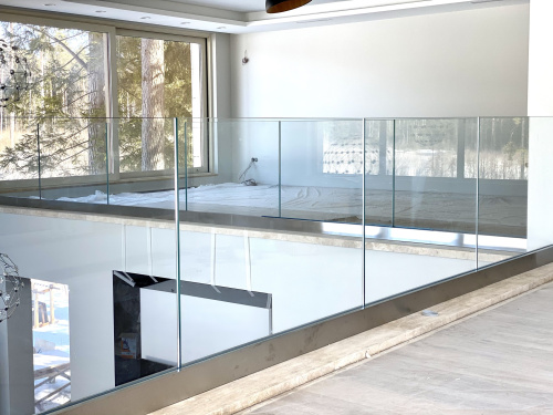 Ограждения балконов и террас на профиле без поручней