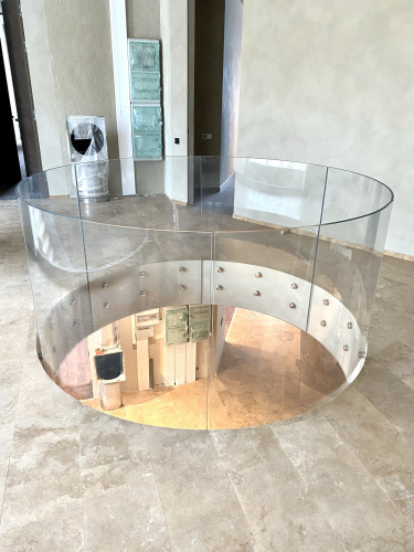 Ограждения балконов и террас на точках гнутое