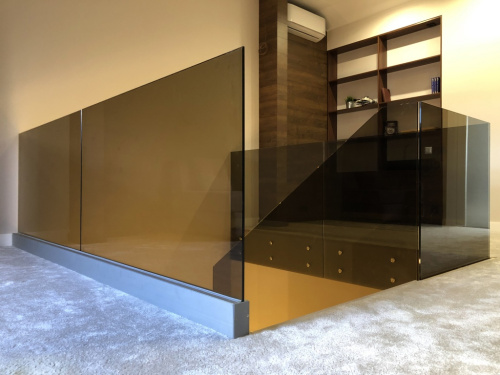 Стеклянная перегородка-ограждение