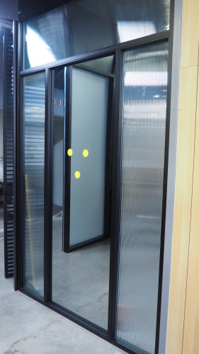 Перегородка с узким профилем