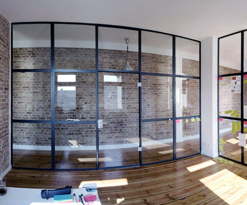 Перегородка с одинарным остеклением