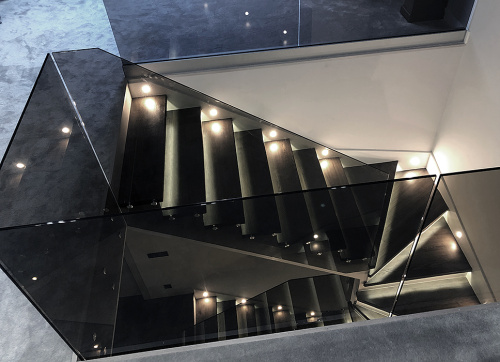 Ограждения лестниц на точках без поручня