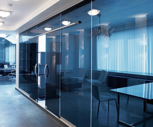 Двери раздвижные с закрытым треком