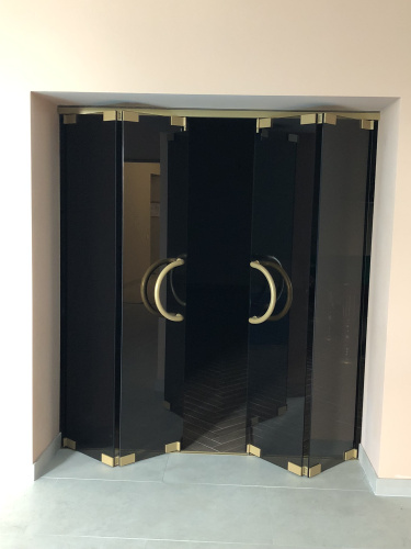 Дверь складная