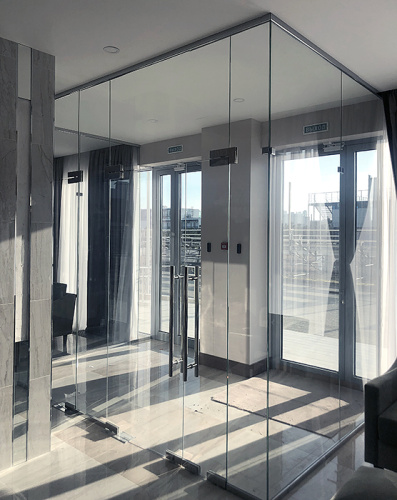 Тамбур из закаленного стекла