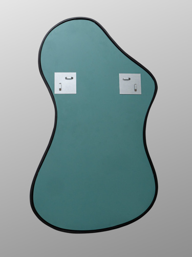 Зеркало  Figure 1