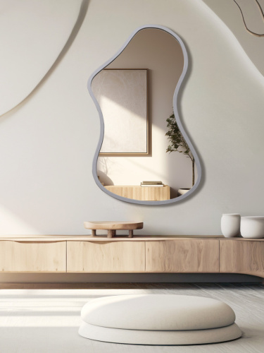 Зеркало  Figure 1