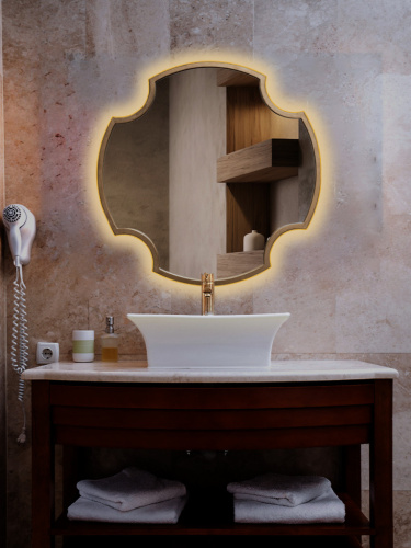 Зеркало GRAVITY в раме с подсветкой