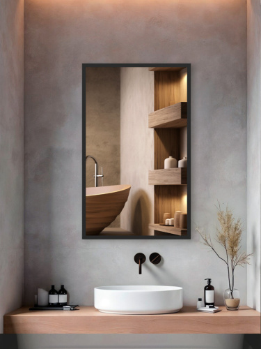 Зеркало прямоугольное в деревянной раме